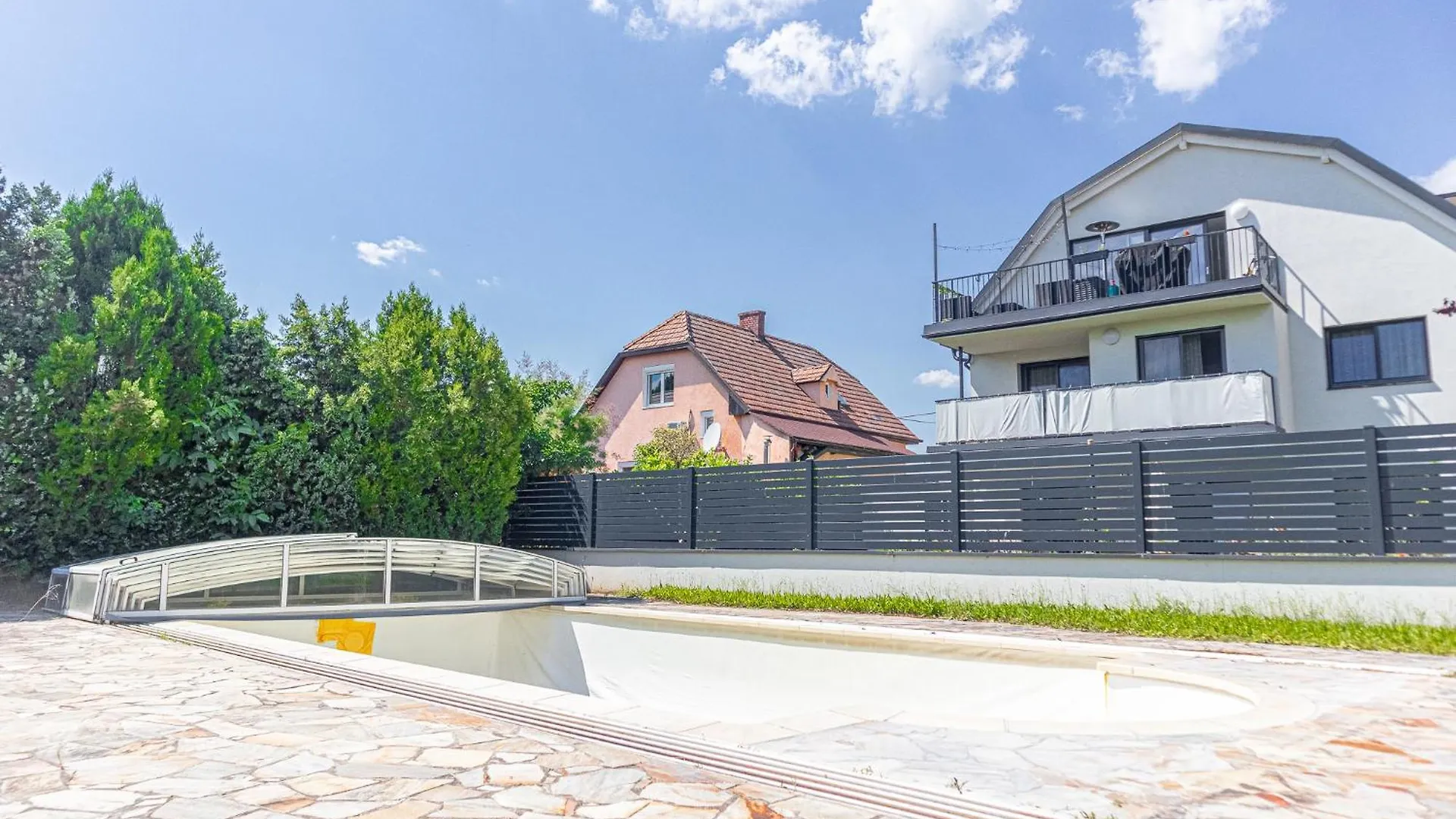 Exquisite Rooms In Shared Villa With Garden & Parking Vienna
