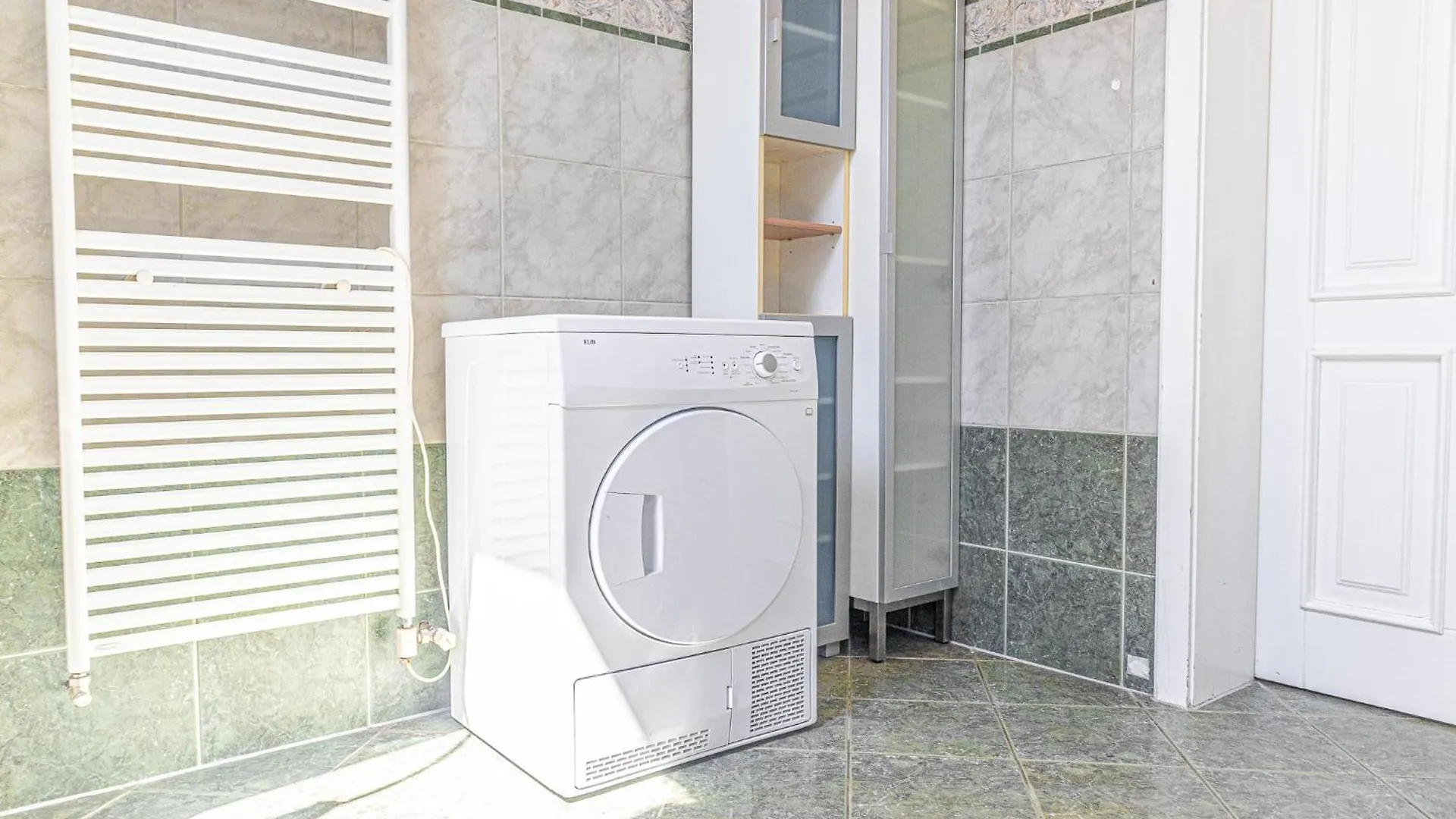 Apartment Exquisite Rooms In Shared Villa With Garden & Parking Vienna