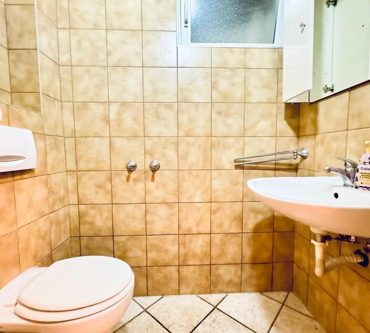 Apartament Exquisite Rooms In Shared Villa With Garden & Parking Wiedeń Austria