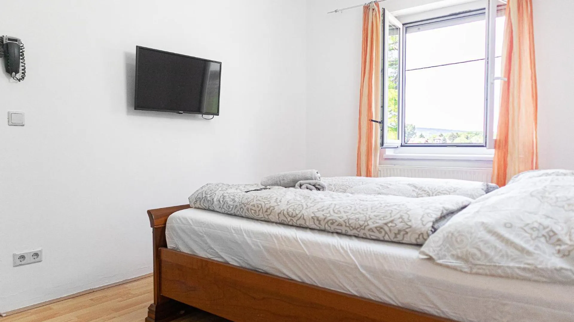 Exquisite Rooms In Shared Villa With Garden & Parking Wiedeń Apartament