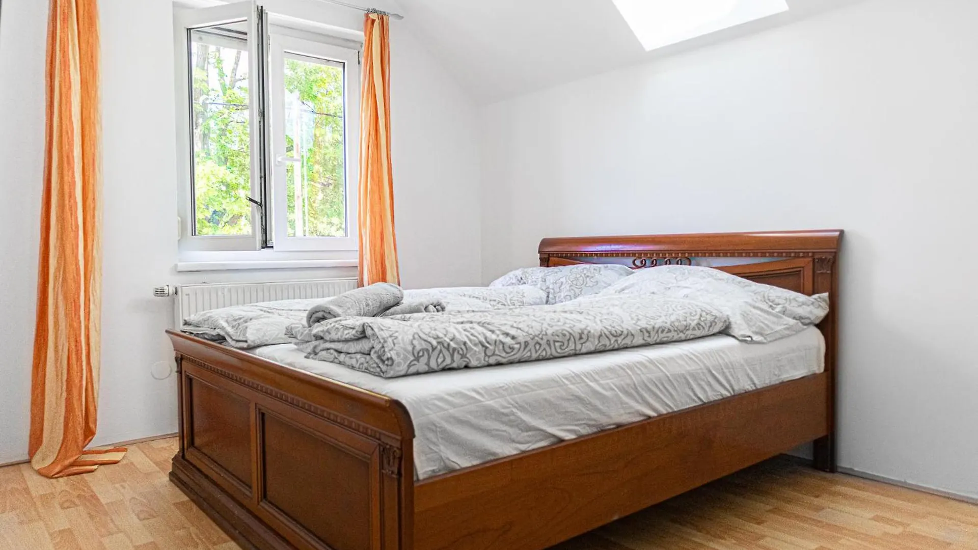 Exquisite Rooms In Shared Villa With Garden & Parking Wiedeń Apartament