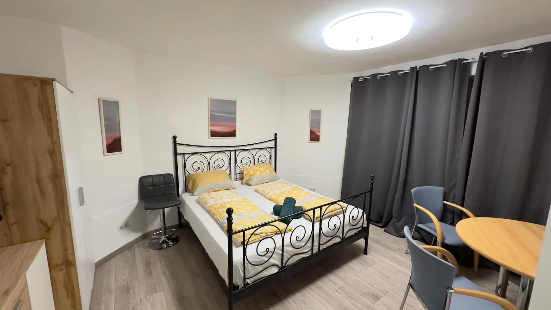 Apartament Exquisite Rooms In Shared Villa With Garden & Parking Wiedeń