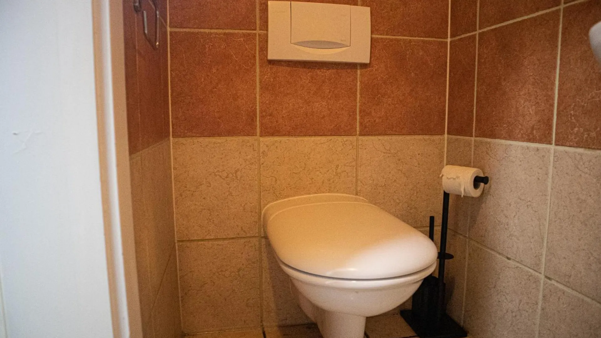 Exquisite Rooms In Shared Villa With Garden & Parking Wiedeń Apartament